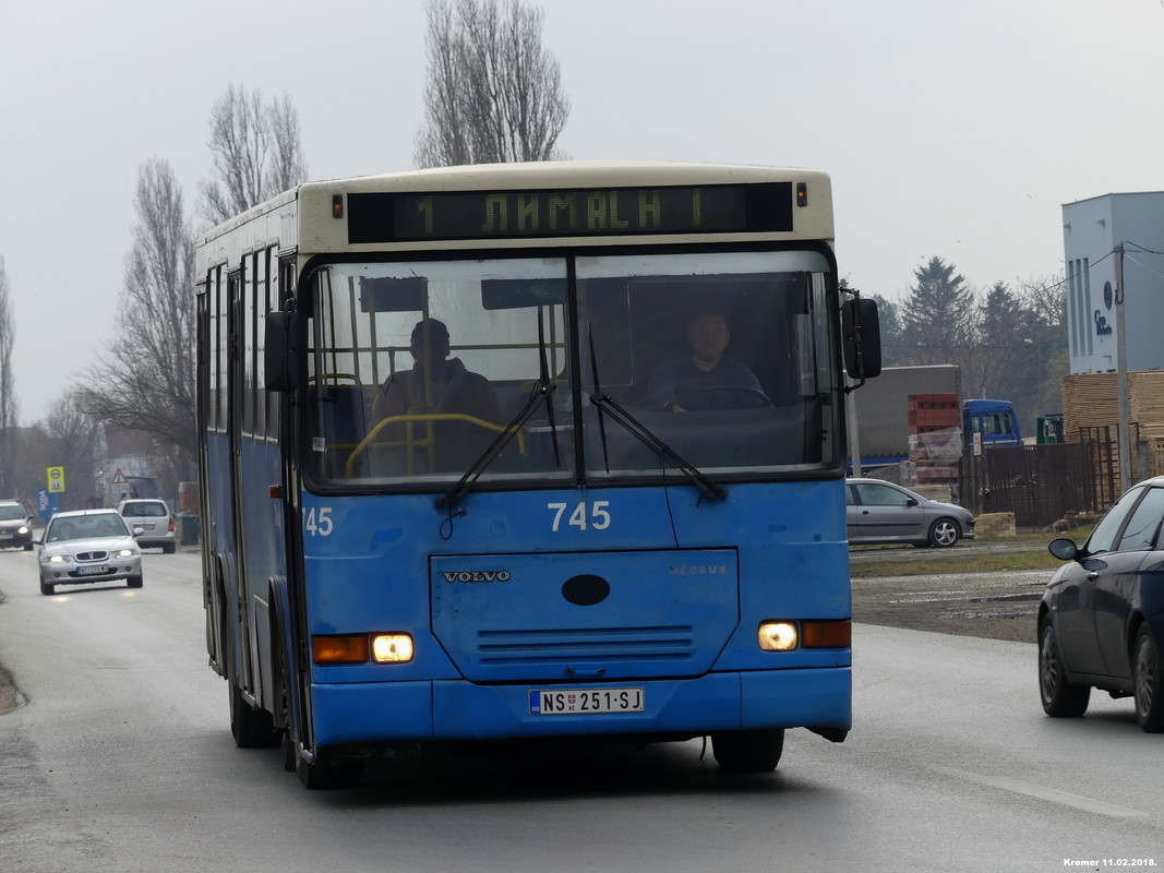 P1000878