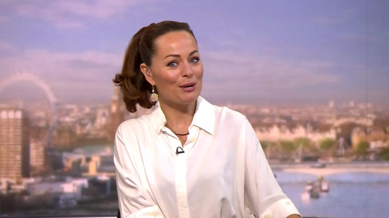 09.10 - 06.00.00 - BBC World News. News. Reporting on the day's inter....ts_snapshot_44.23_[2021.09.