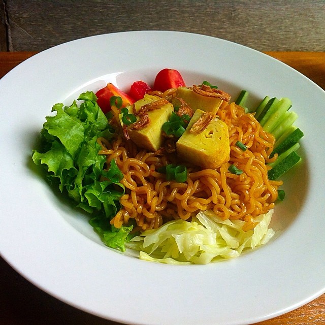 Kreasi Mi Salad Sayuran