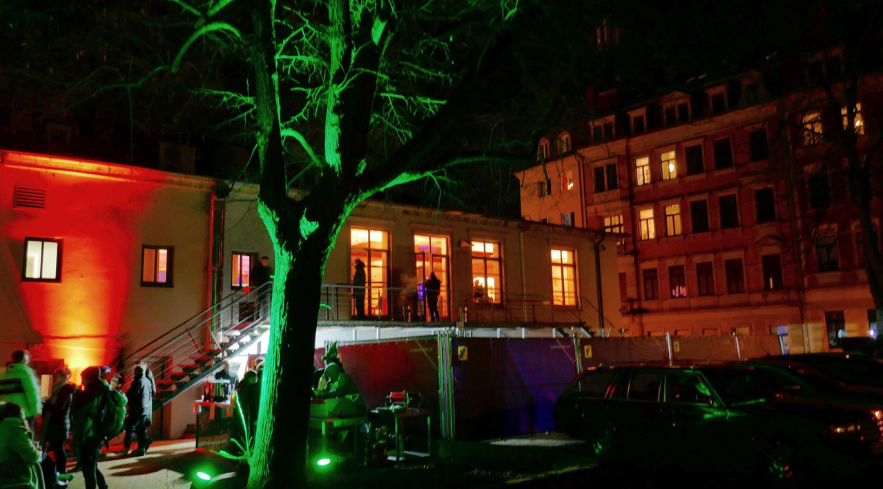 Bild: https://i.postimg.cc/KY4XhDmF/P1330652.jpg