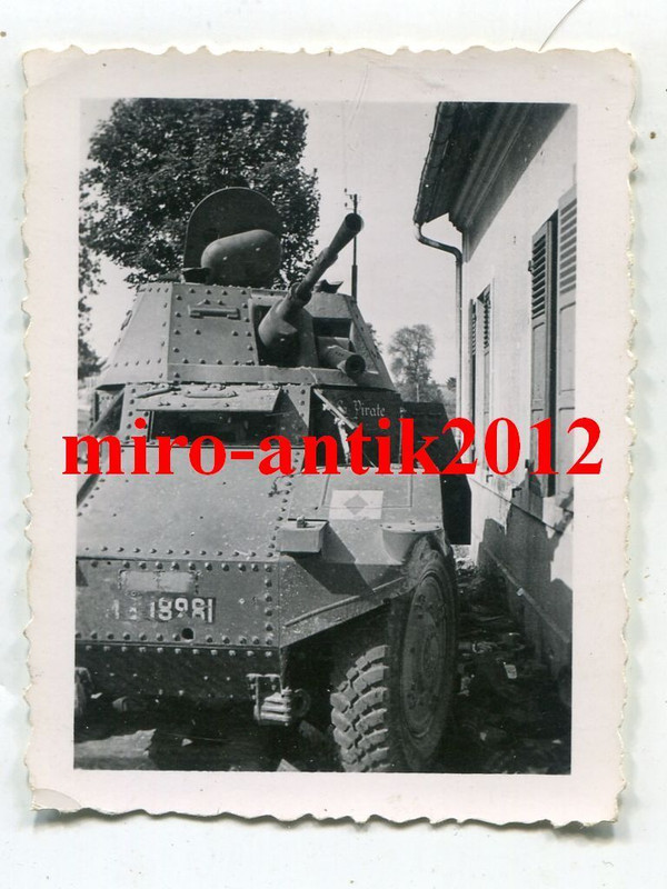 Foto, Wehrmacht, zerstörter Panhard 178, MI 1898