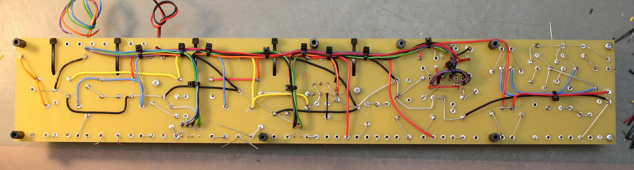 Eyeletboard_100W_bottom_wired