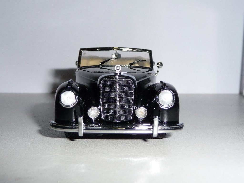 MB 300S w188 - Minichamps  (3)