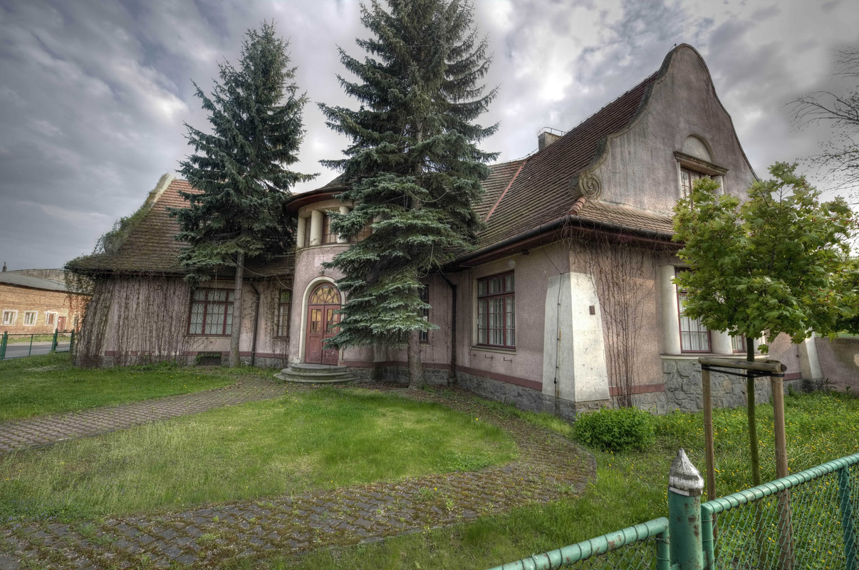 019 - RAW_1165_7_9_tonemapped_