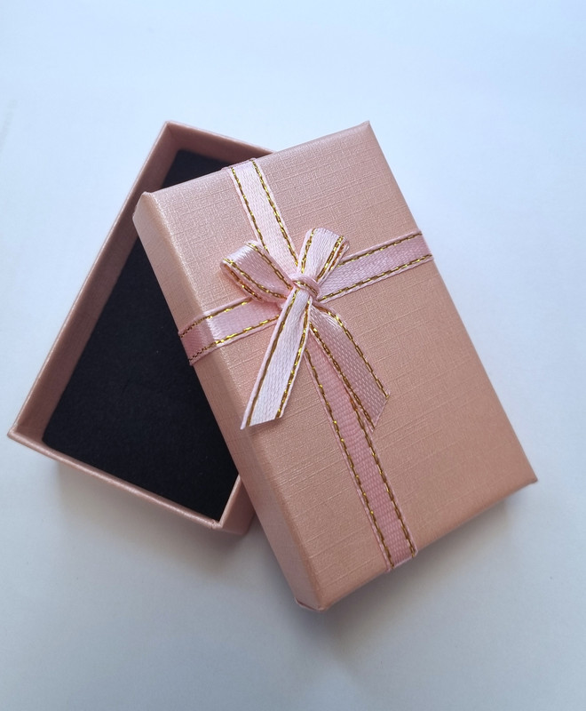 Caja de regalo rosa