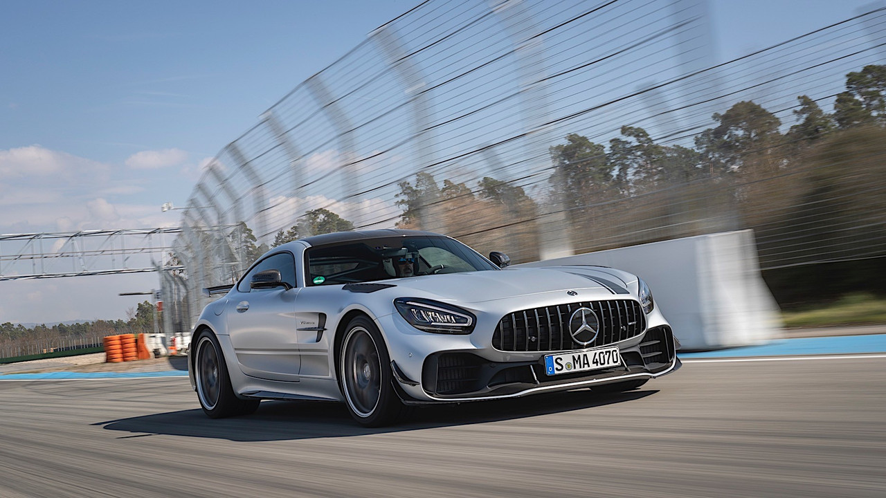 2020 Mercedes-AMG GT R PRO (10)