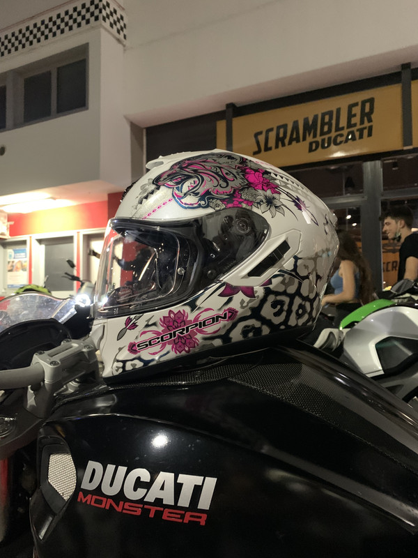 332266D2-11BA-4DEF-B090-77A8A080E330