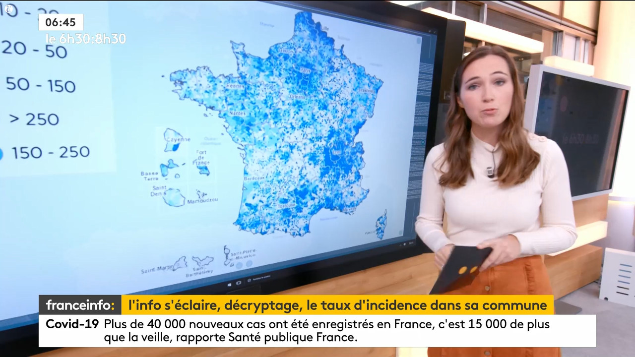 10.23 - 05.29.00 - 9h30. Entre JT, chroniques, invités et revues de p....ts_snapshot_00.22.20.947