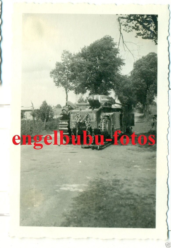 DINANT (BELGIEN, Wallonien) - PANZER - CHAR 1bis