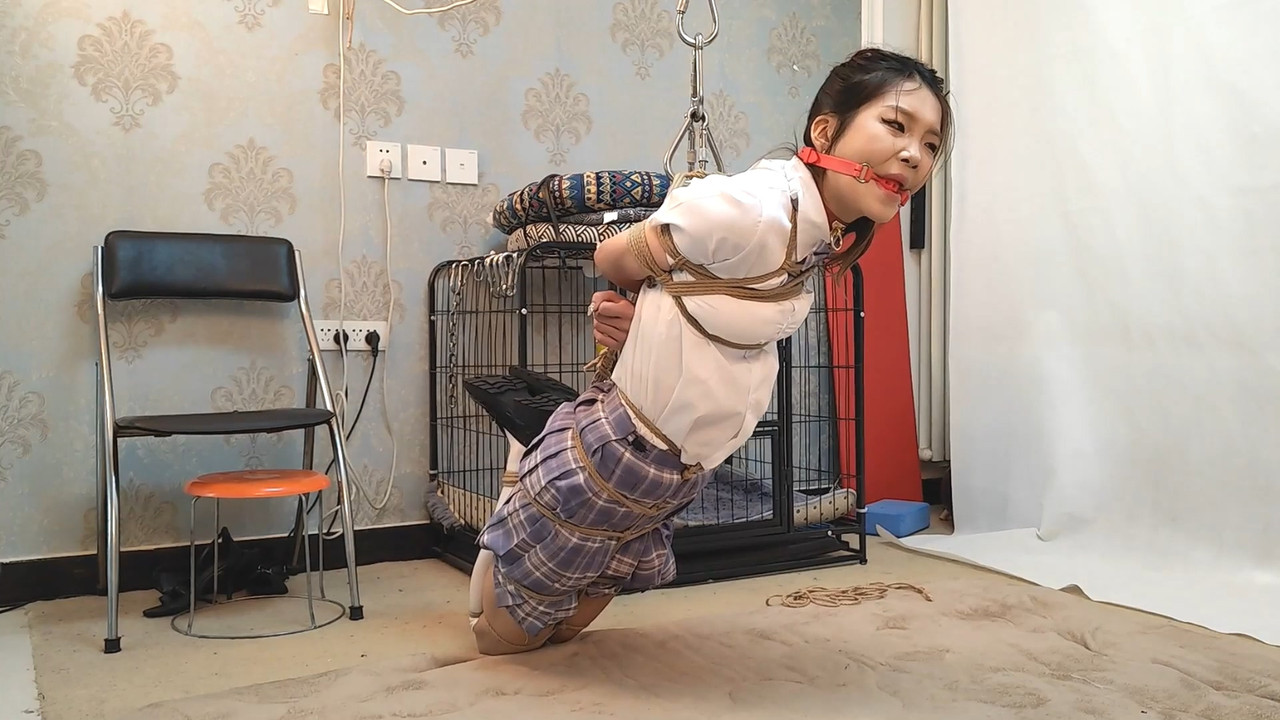 随心原创 陈雨溪 JK吊起.mp4_20231124_084100.411