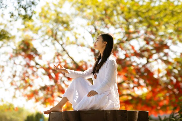 a woman managing her stress in fall to support her skin inside-out 