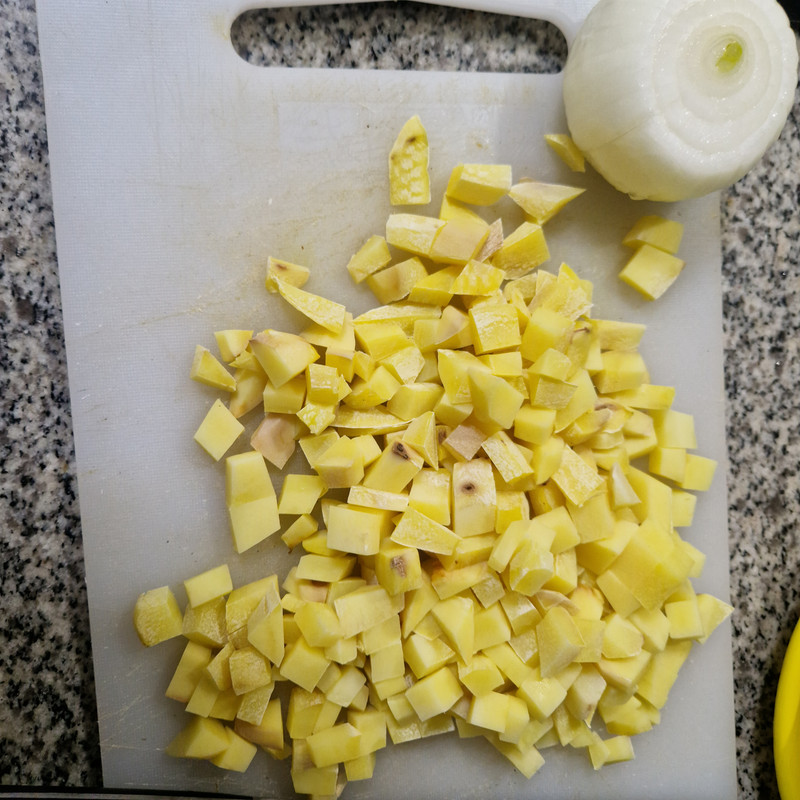 Papas rehogadas con huevo