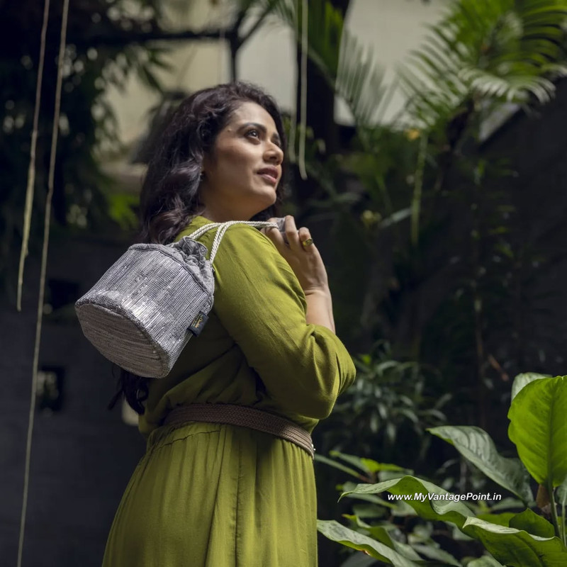 11-Mobile-Wallpaper-Photos-of-Girija-Oak-Godbole-My-Vantage-Point