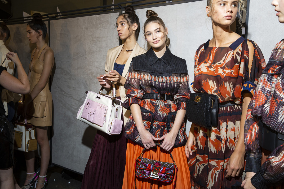 Fendi Spring 2019 Backstage i-ATGHAs1v-x
