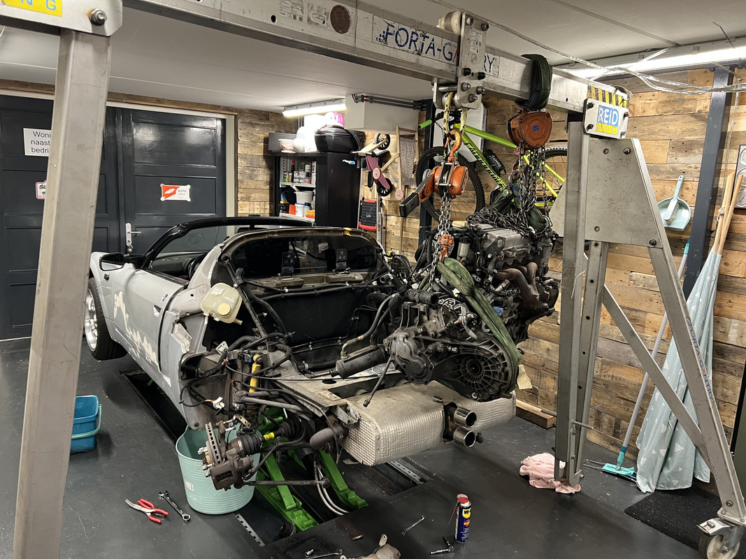 5D2C03C3-71C0-4E7A-9461-526D945376EF