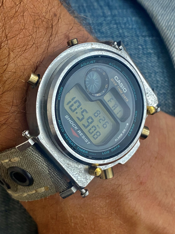 DB26E941-A6C1-446F-8D77-CE3A6E226B85