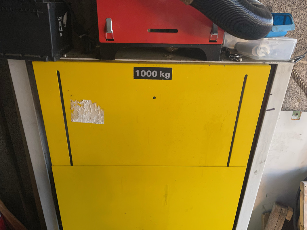 52947DDA-8D23-4AC2-A0BF-72ABF456D28C