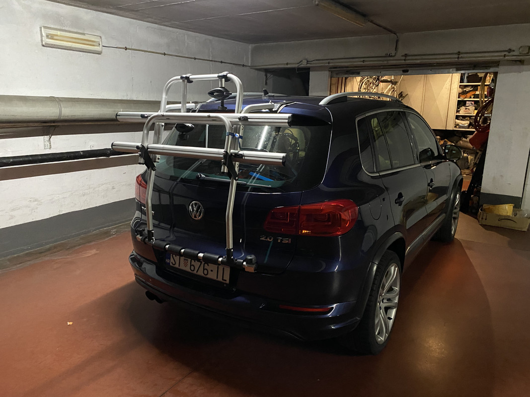 6A5FD7F2-86C7-4608-99F2-6EE3C5F2BFC9