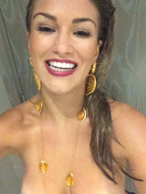[Image: amy-willerton30.jpg]