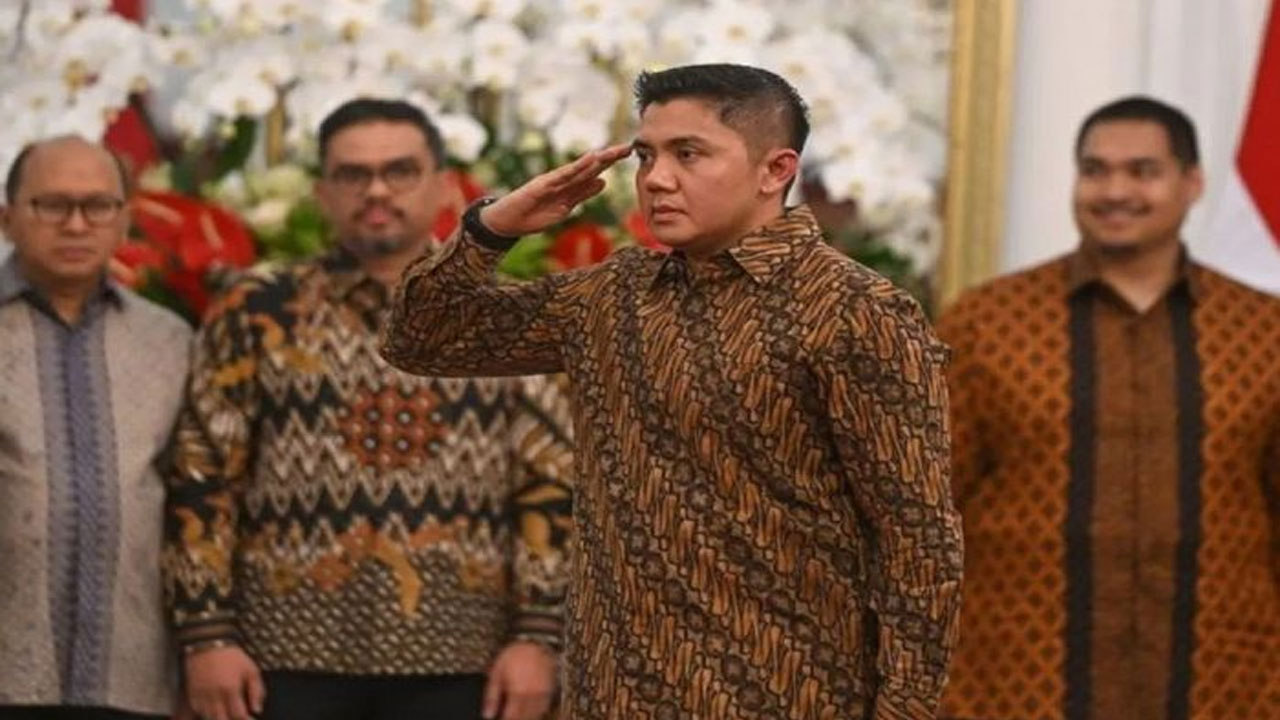 Letkol Teddy Disambut Meriah Buruh, Prabowo “Yang presiden gue nih”