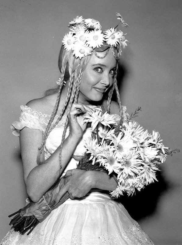 carolyn jones b41