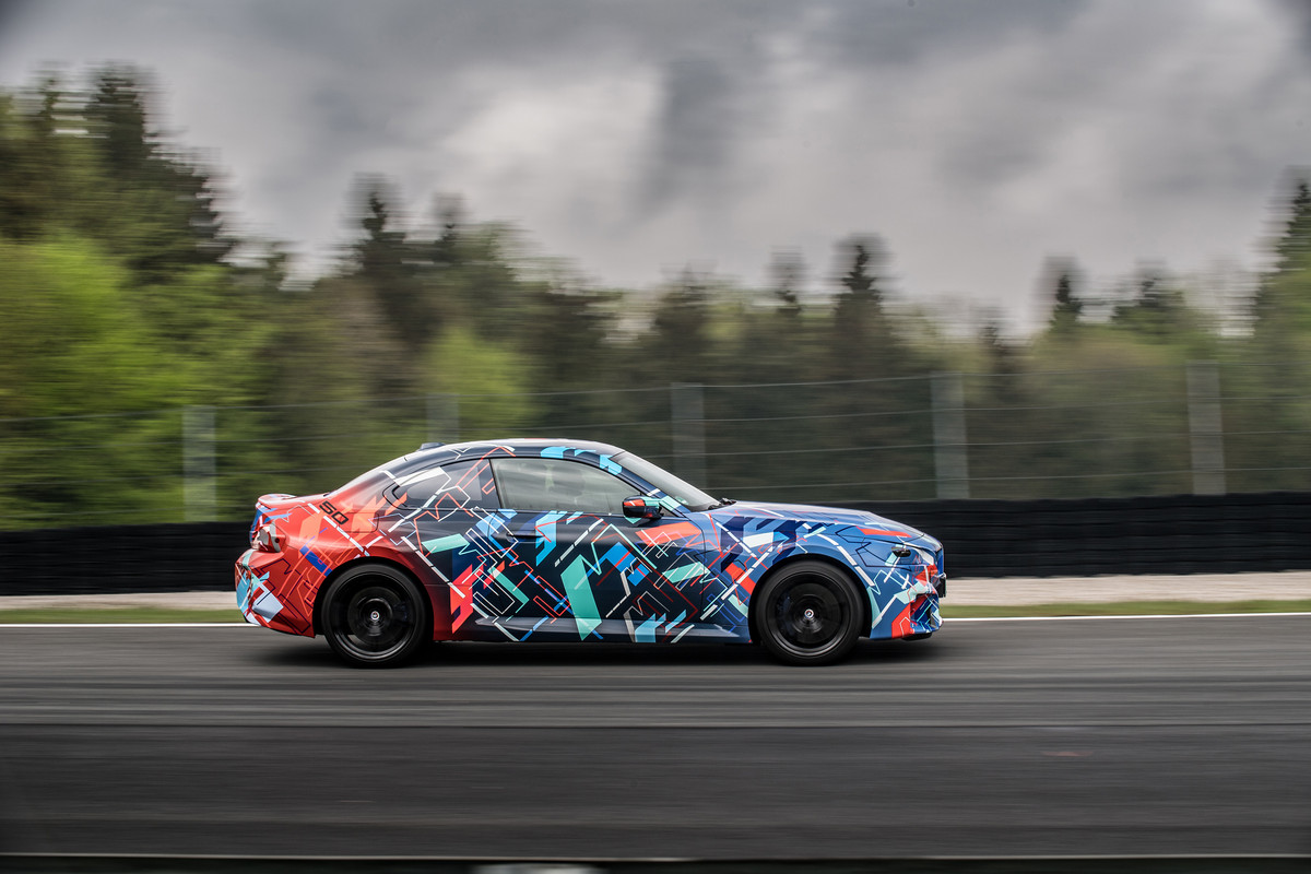 P90467982_highRes_the-all-new-bmw-m2-u