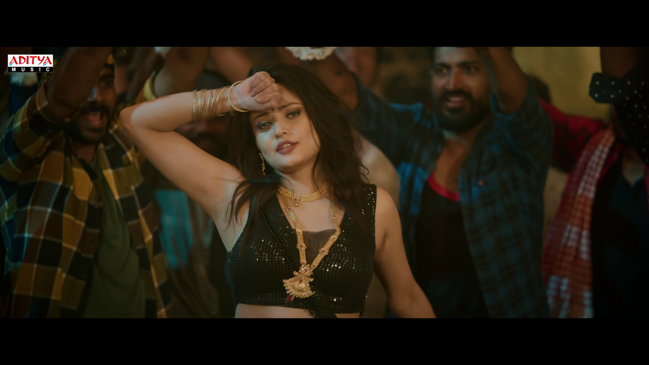 [Image: vlcsnap-2025-12-21-18h25m24s279.png]