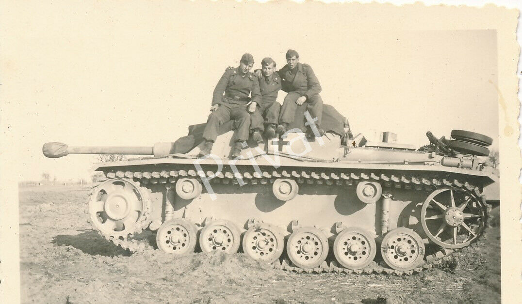Foto WK II Sturmgeschütz Langrohr Panzer SDKFZ Vormarsch tank char бак K1.31