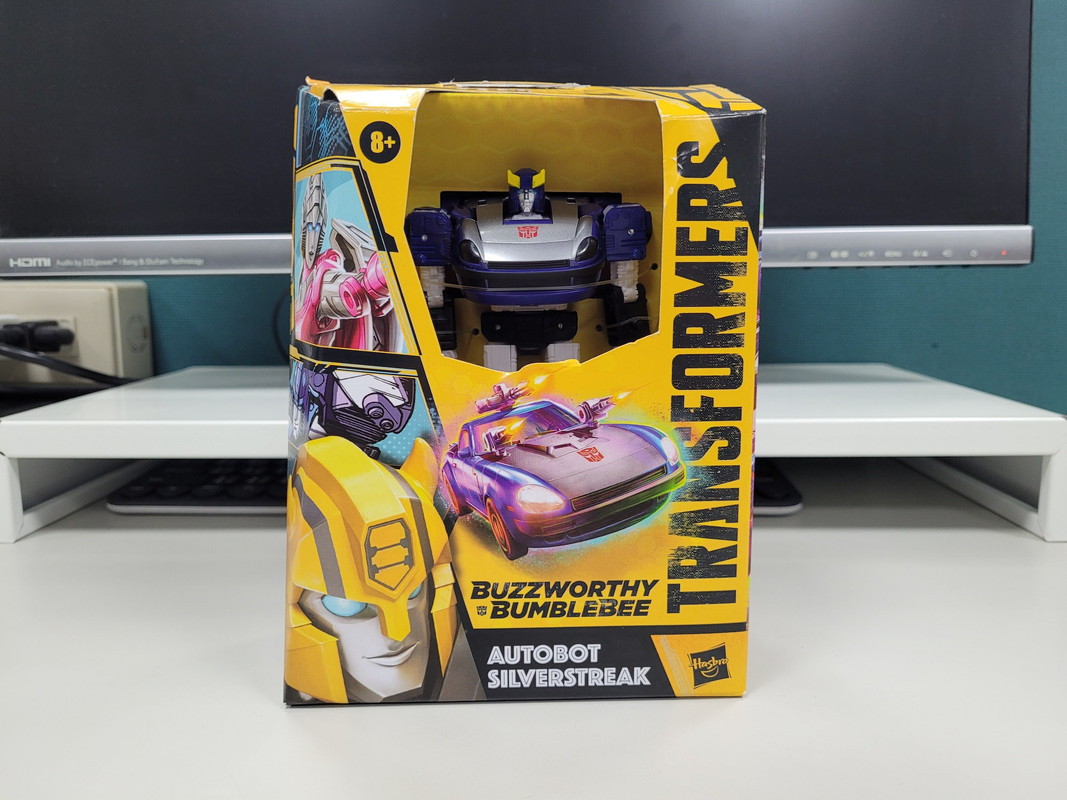 Buzzworthy-Bumblebee-Silverstreak-At-US-retail-02