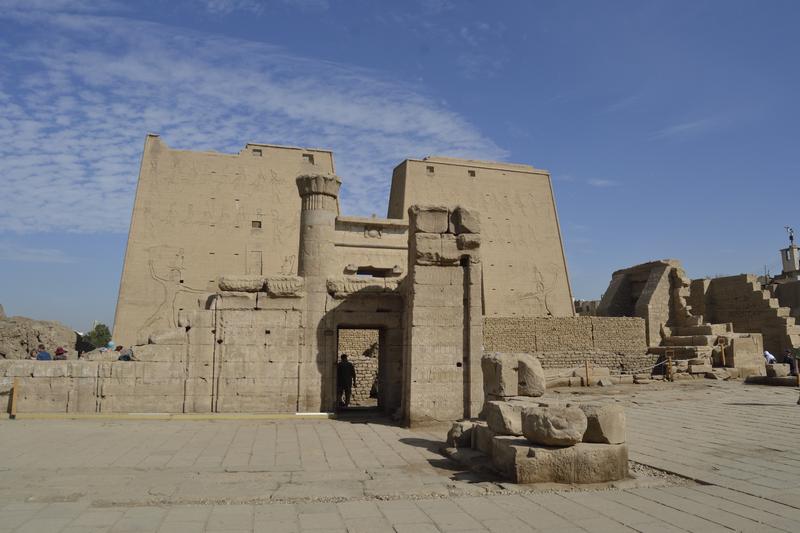 Al fin, Egipto. - Blogs de Egipto - Navegando por el Nilo. Templos Edfu y Kon Ombo. (1)