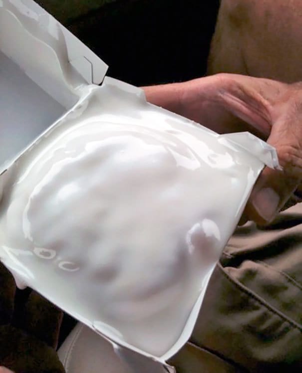 15 уморительных случаев, когда посетитель и официант ну совсем не поняли друг друга