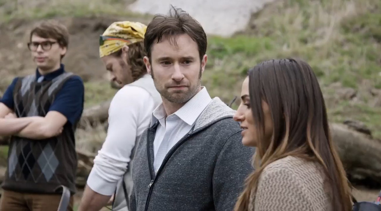 Dam Sharks! 2016 WebRip [Hindi + Tamil + English] 480p 720p ESub Screenshot