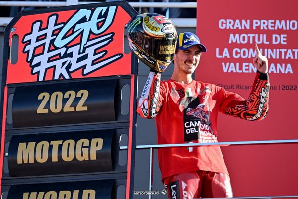 Вот и закончился сезон MotoGP который завершился в испанской Вот и закончился сезон MotoGP который завершился в испанской