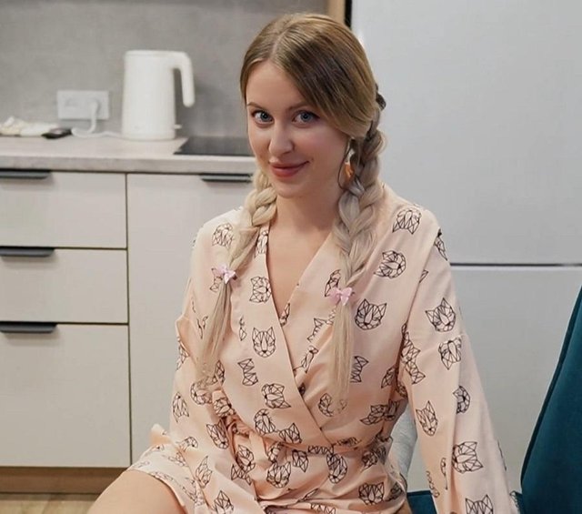 My Step Sister Asks Me To Fuck Her Before Bed While Her Husband Is At Work 1