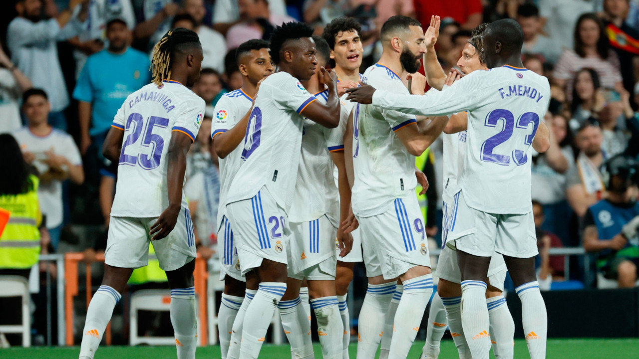 Benzema empata a Raúl como segundo goleador en la historia del Real Madrid
