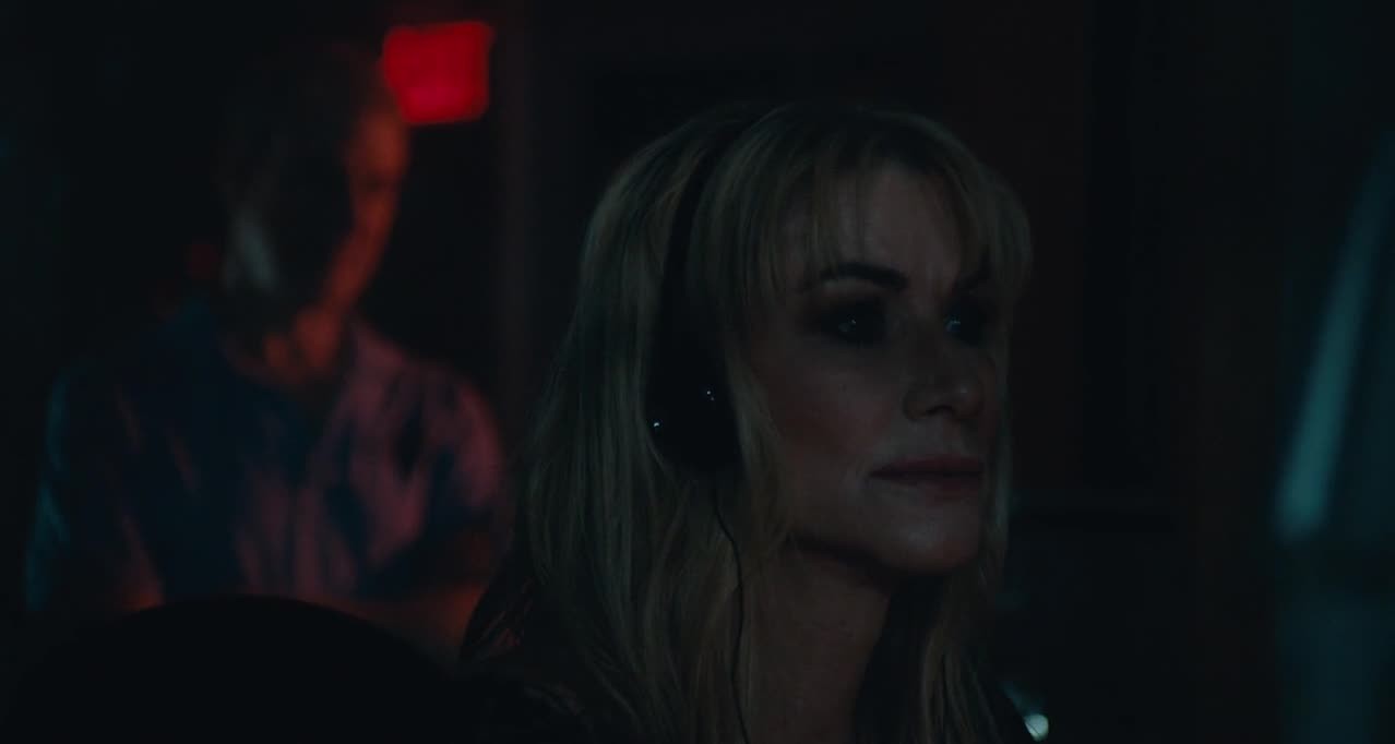 Ten-Minutes-To-Midnight-2020-720p-Blu-Ra