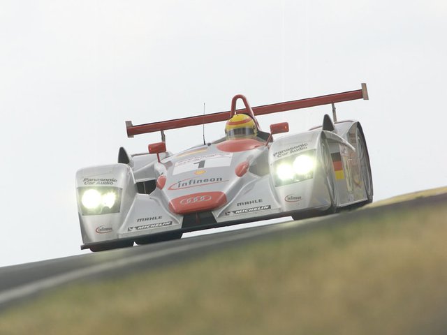 2001-Audi-R81.jpg