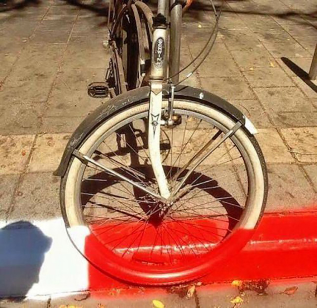 Легко рождаются желанья, но их мешает лень вершить