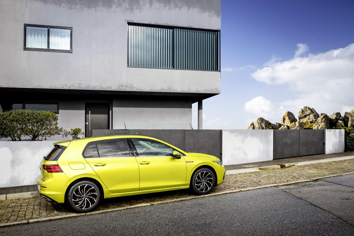 DB2019AU02077_overfull