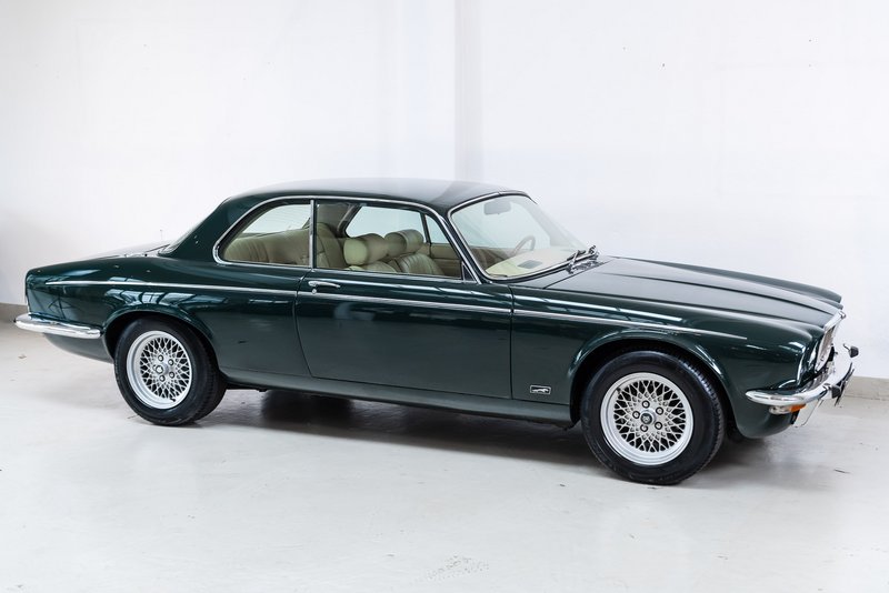 [Image: Jaguar-XJ-12C-groen-7990.jpg]