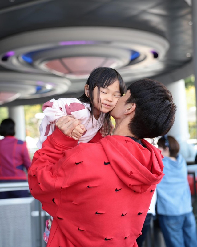 mickey-a-np-1713144600-3346396022807833283-20614346