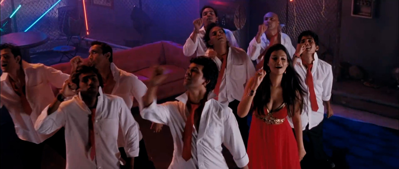 [Image: Chaloo-item-song-00-00-30-05-Still007.jpg]