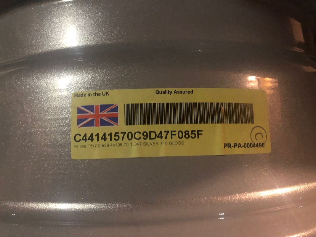 63962084-63A2-4B25-A2A2-2423A95E9EFD