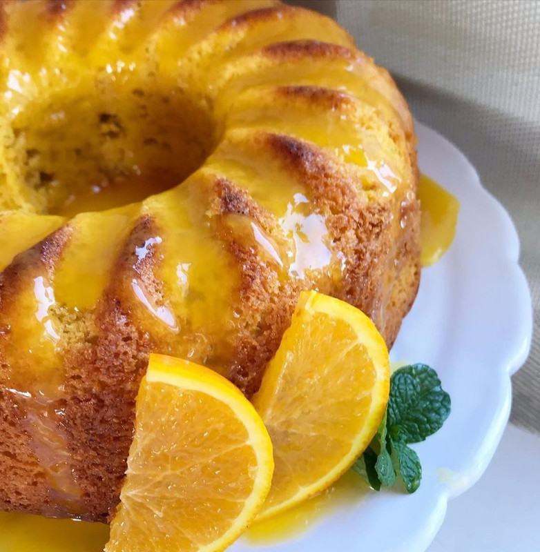 Bolo de laranja com calda sem lactose
