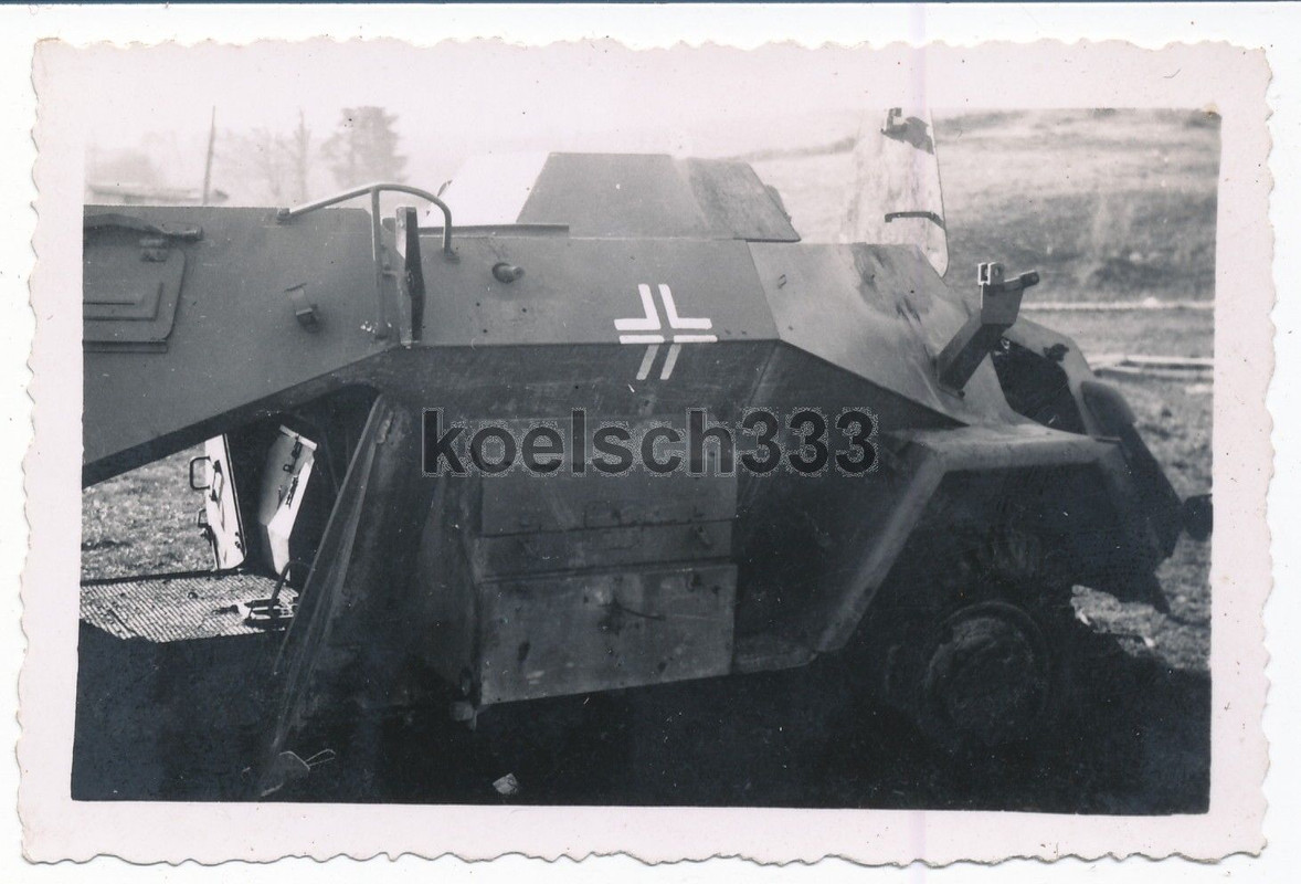 Foto Panzerspähwagen 4 Rad Panzer Wrack Wehrmach