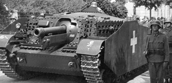 hungarian-m43-zrinyi-ii-assault-gun-converted-into-funeral-v0-Zx0vf-Gawfl-Kcx-II8-NAK1-TLr9y-Xen9-Ip52b7-T-X.webp