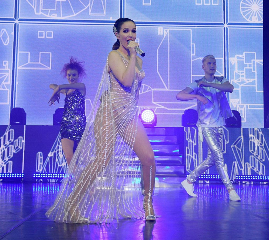 Natalia-Oreiro-Upskirt-STARS-com-20-1024x641-8