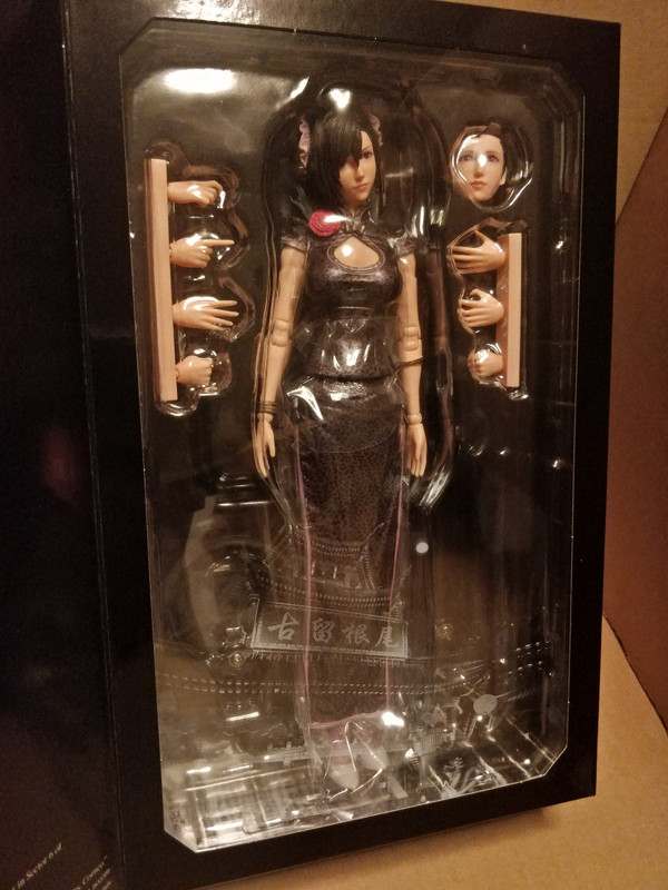 未開封 FINAL FANTASY VII REMAKE フィギュア Amazon.co.jp: Square