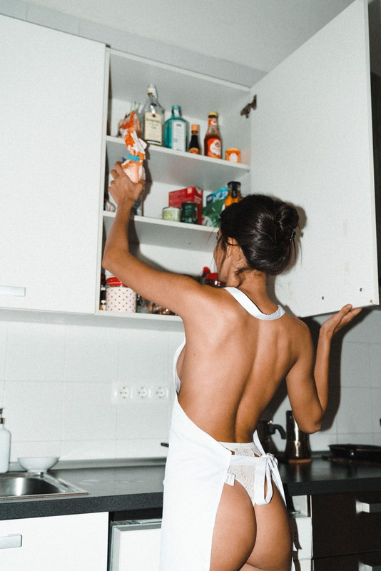 Cami-Romero-Nude-UpskirtStars.com-1-1024x1535 (18)