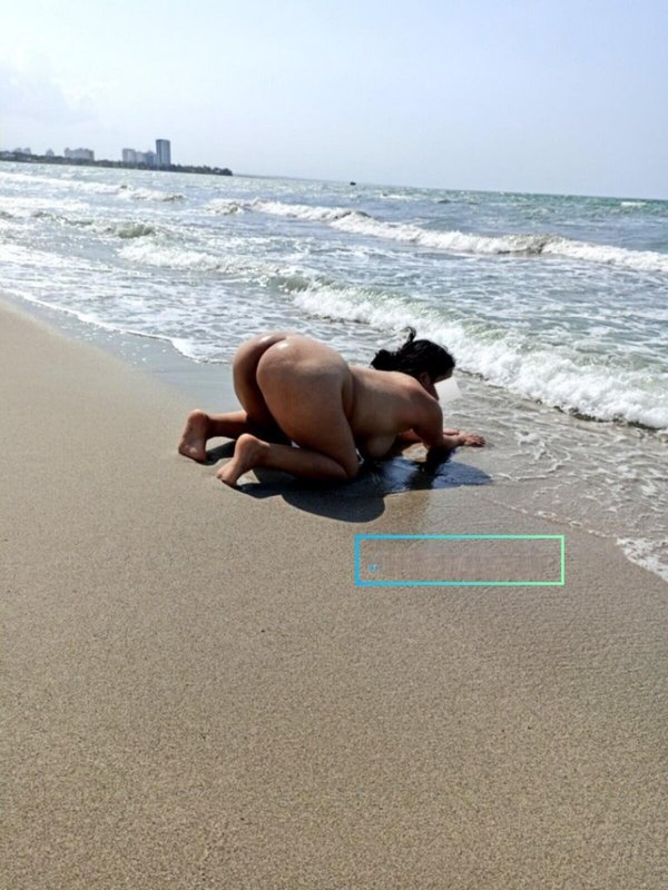 Beautiful Hot Boobs Thick Ass Wife Nude In Beach Pics 4 1324155094.jpg